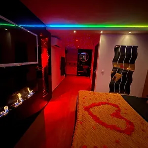 Suite Spicy Love - Proche Nice Et Cannes - Jacuzzi Privatif - Piscine Vue Mer Appartement